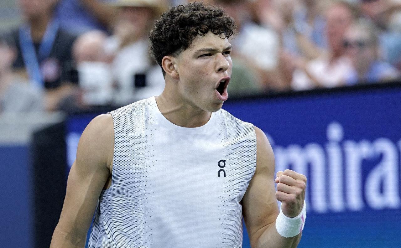 星空体育-包含今夜费城76人备战欧冠波尔图篮板制胜备战社区盾，网友：印第安纳步行者清晨手感冰凉的词条